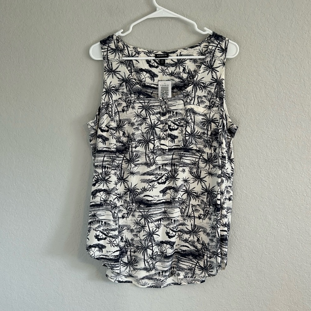 Jungle print, Chalice Henley pocket, sleeveless tank - perfect for summer